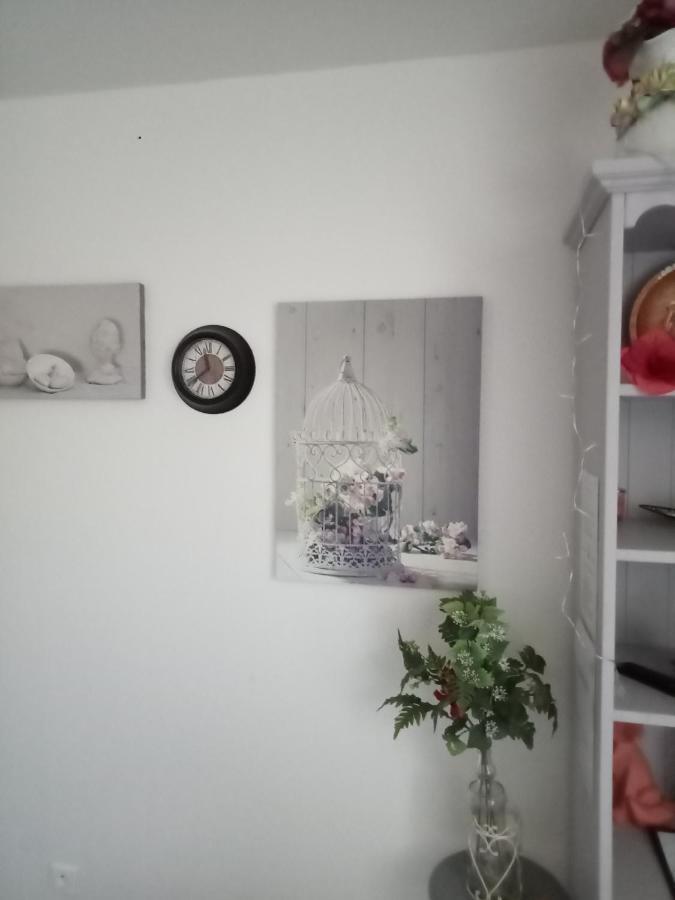 La Tour Des Quatre Chemins Apartment Грама Екстериор снимка