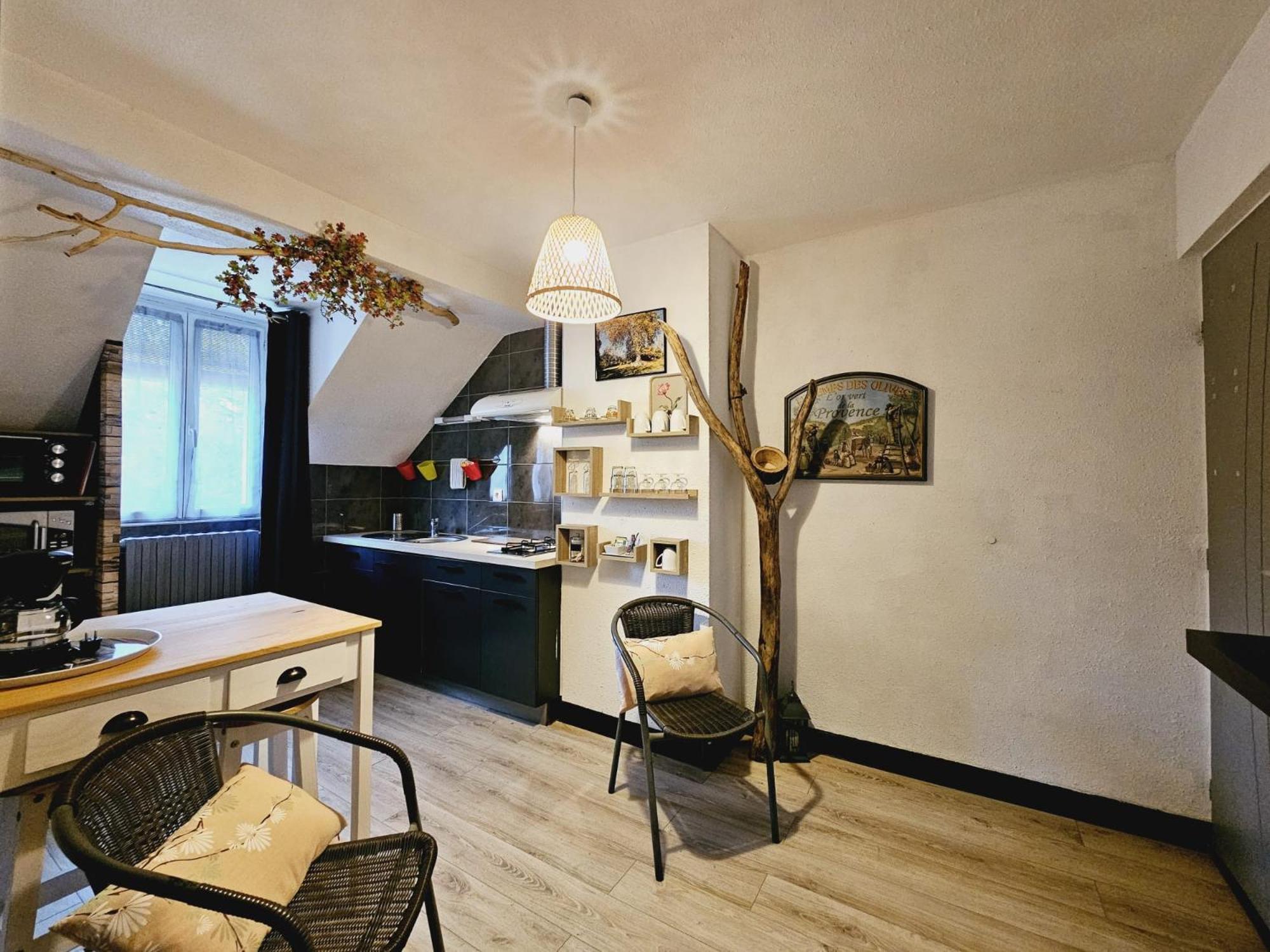 La Tour Des Quatre Chemins Apartment Грама Екстериор снимка