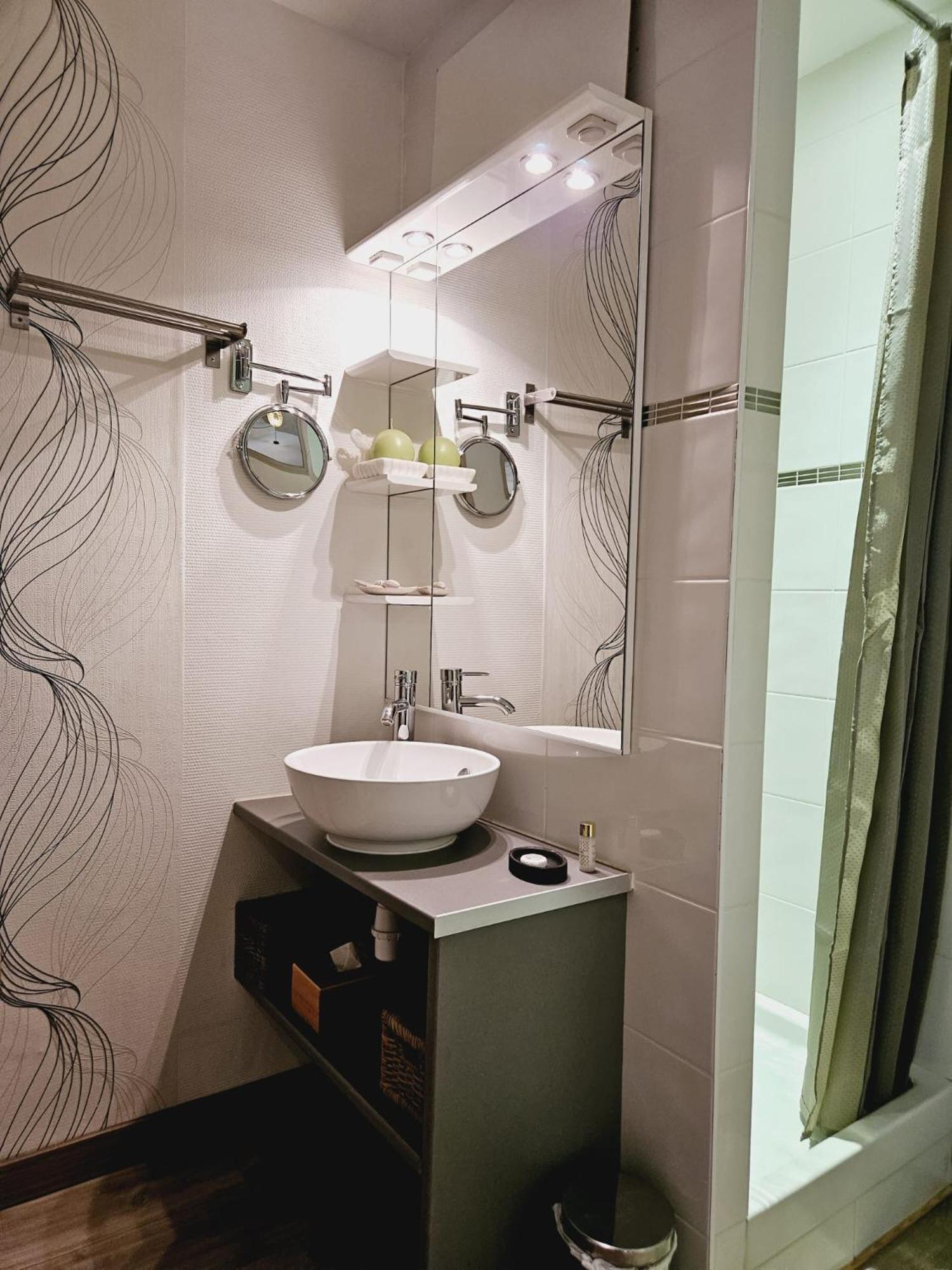 La Tour Des Quatre Chemins Apartment Грама Екстериор снимка