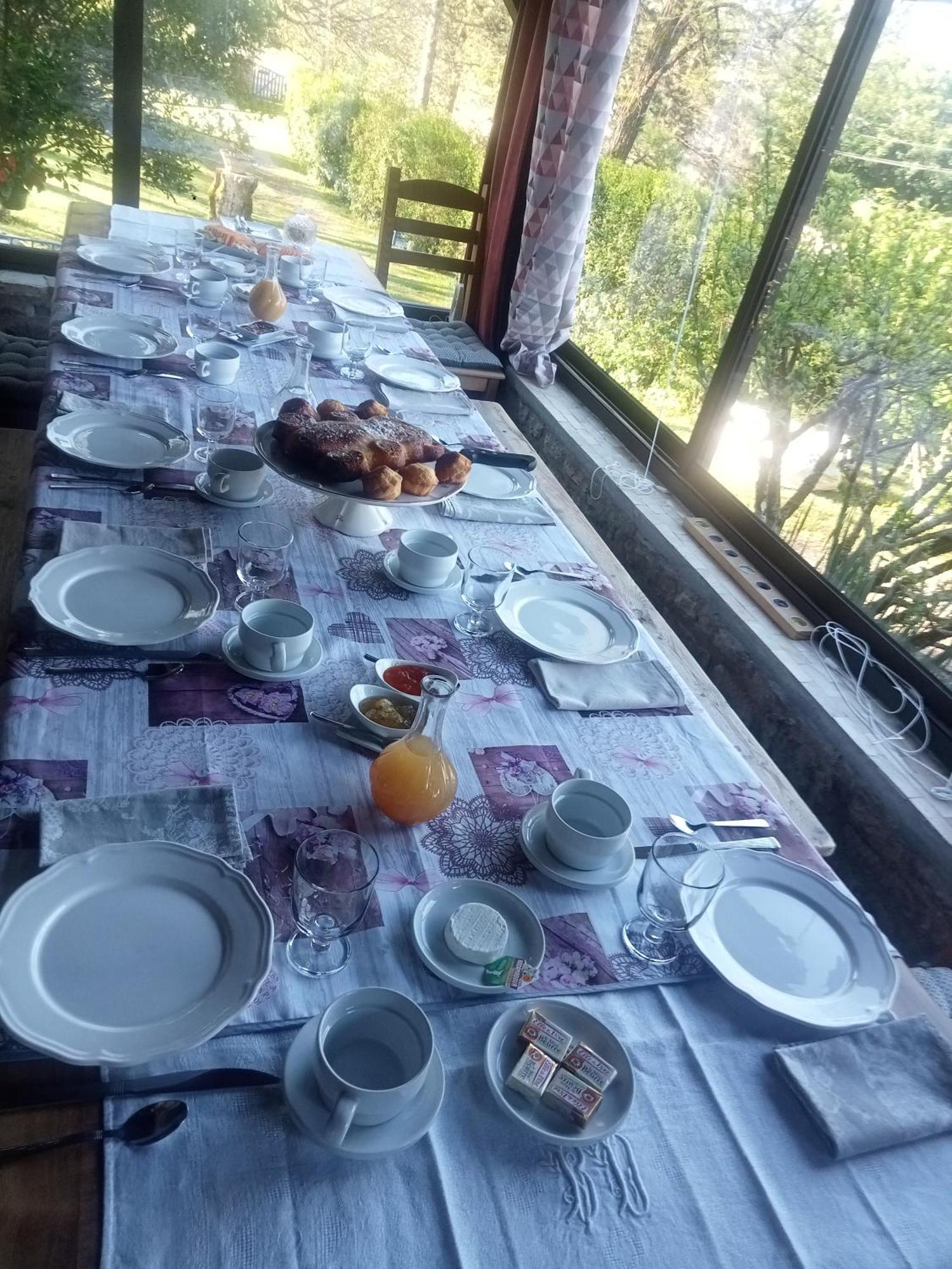 La Tour Des Quatre Chemins Apartment Грама Екстериор снимка